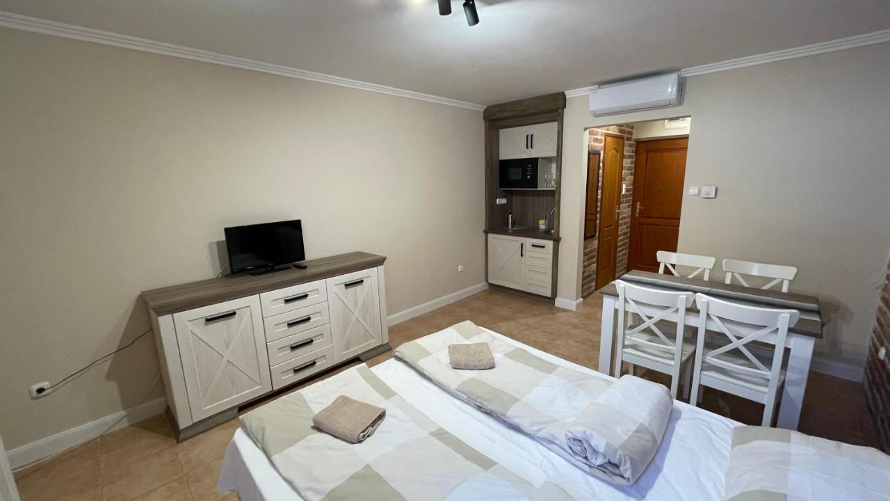 Dalma Apartment Gyula Extérieur photo