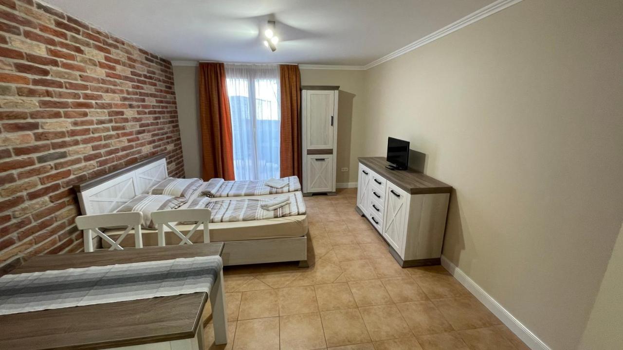 Dalma Apartment Gyula Extérieur photo